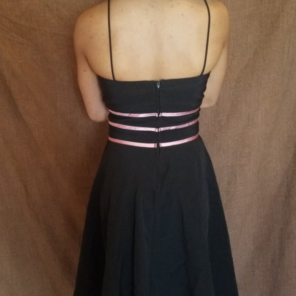 Parallel Ribbon Dress - Picture 2 of 3